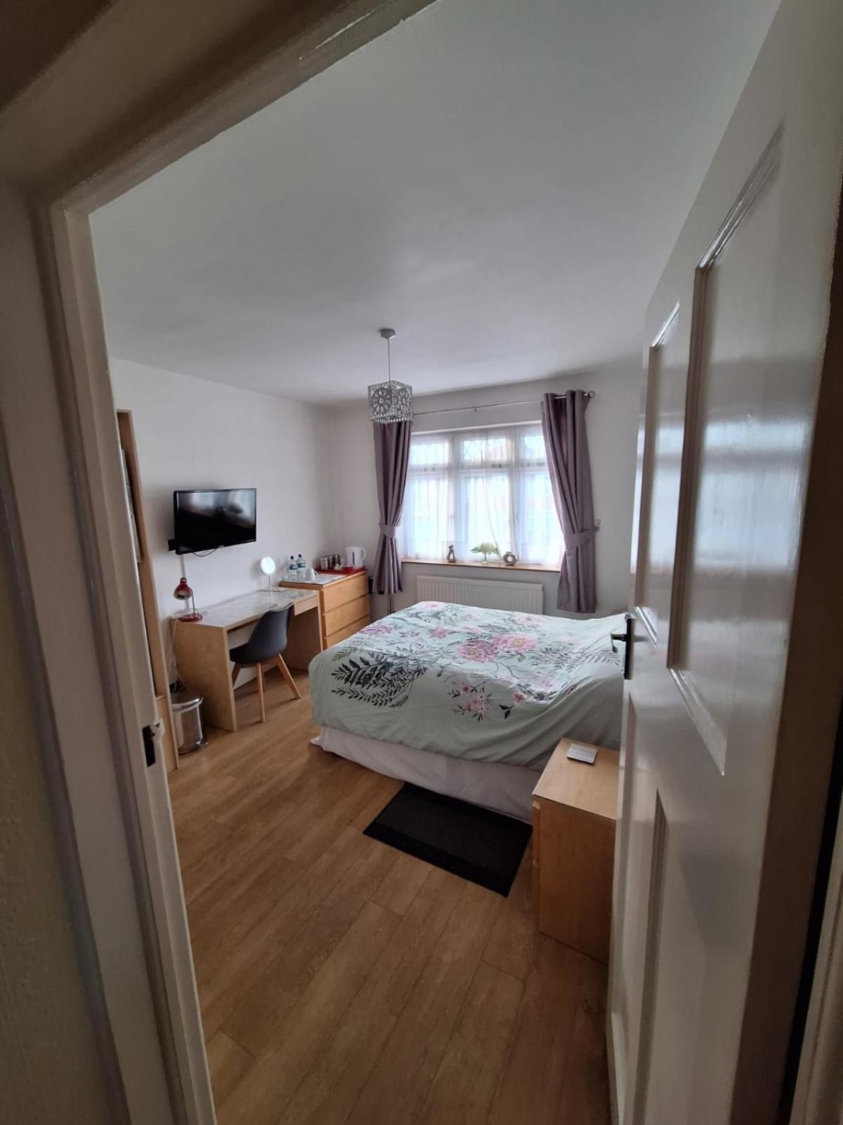 Harrow B & B Dış mekan fotoğraf