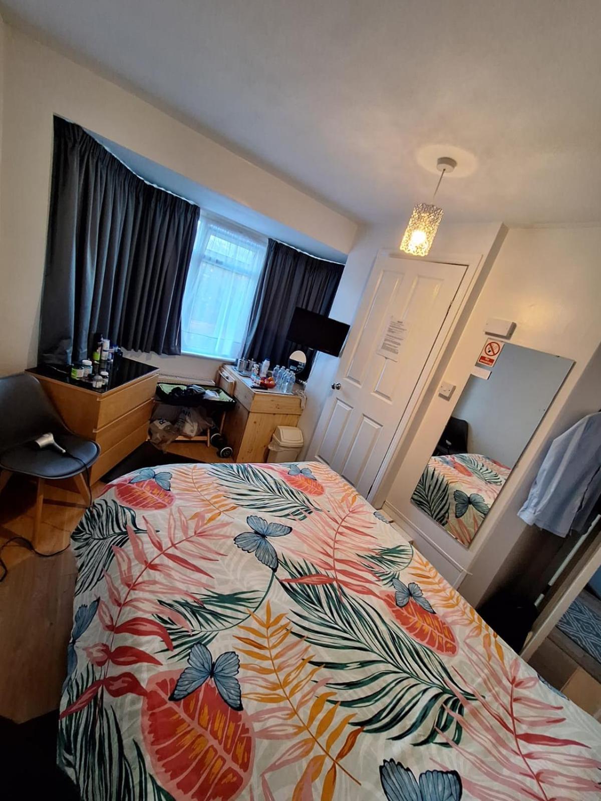 Harrow B & B Dış mekan fotoğraf